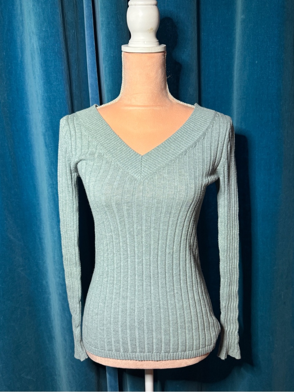Women’s Ribbed V-Neck Sweater in Soft blue